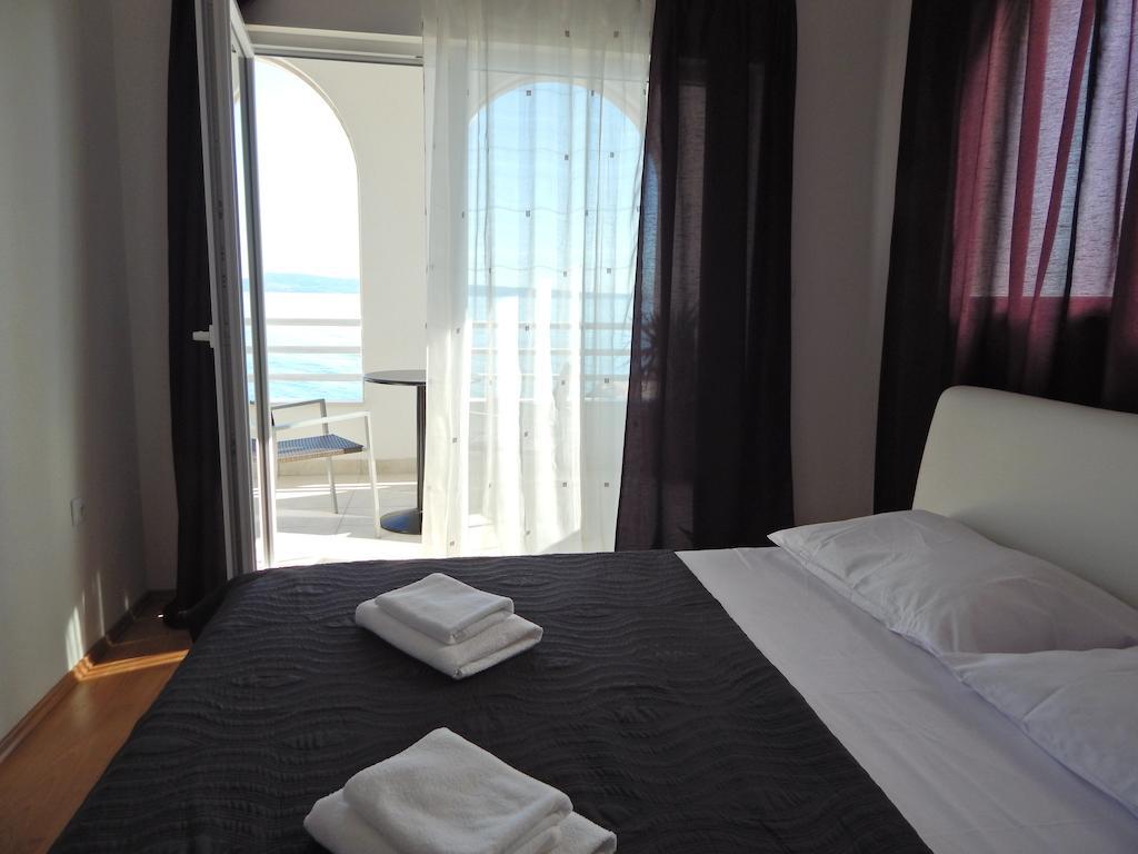 Sea Star Apartments Подстрана Екстериор снимка