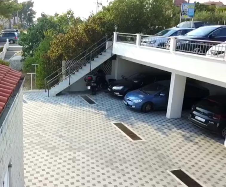 Sea Star Apartments Подстрана Екстериор снимка